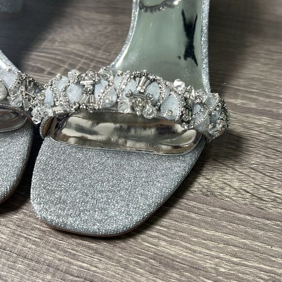 Badgley Mischka Tanisha Block Heel Sandal heels shoes - Picture 6 of 10